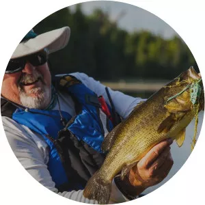 Extreme Kayak Fishing Challenge - 2011 ‧ 6 seasons