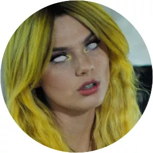 Famke Louise - YouTuber