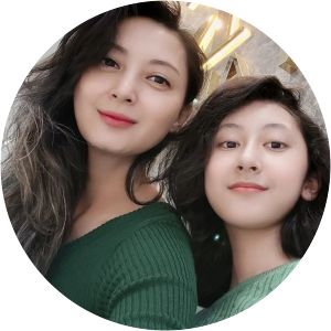 Fara Miyako Emi Joana photograph