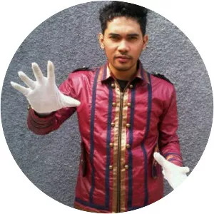 Fare Adinata Musician