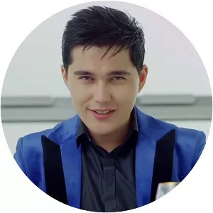 Farruh Komilov - Singer