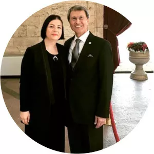 Fatma Nur Halaçoğlu - Yusuf Halaçoğlu's wife