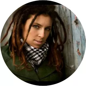 Faye Blais - Musical artist