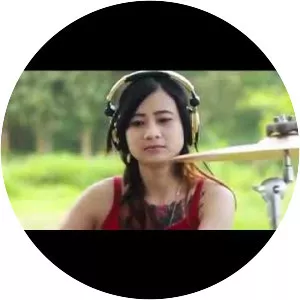 Fdj Emily Young - Musical artist