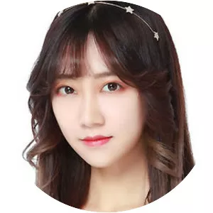 Feng Xinduo - Chinese singer