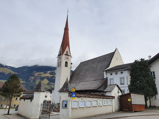 Ferienhaus Krismer - Indoor lodging in Fugen, Austria