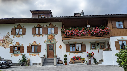 Ferienwohnung Monika - Indoor lodging in Garmisch-Partenkirchen, Germany