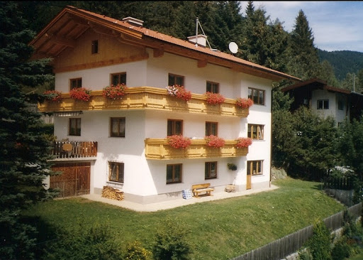 Ferienwohnung Wolf - Lodging in Trins, Austria