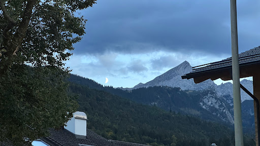 Ferienwohnung Zwerger - Holiday apartment in Garmisch-Partenkirchen, Germany