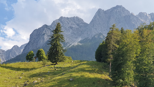Ferienwohnungen Wurzer Toni - Bettina Lanz - Holiday apartment in Grainau, Germany