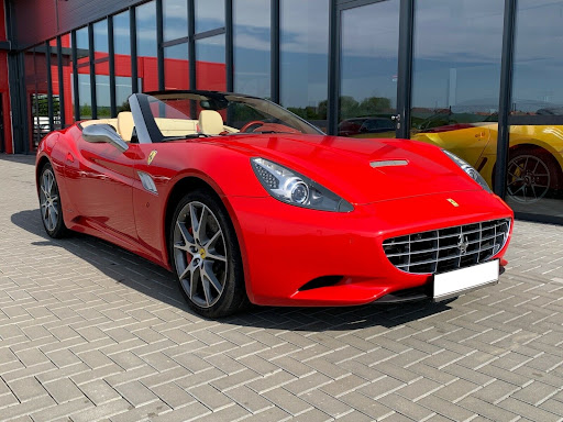 Ferrari Rental Roland Maurer