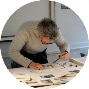 Ffiona Lewis - Painter