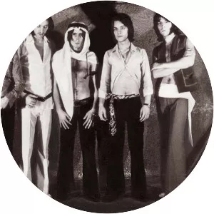 Fholks - Musical group