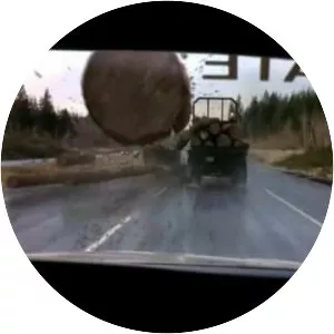 Final Destination 2 - 2003 ‧ Slasher/Thriller ‧ 1h 31m