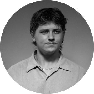 Finn McKenna photograph