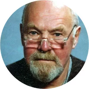 Finn Stein Larsen - Literary critic