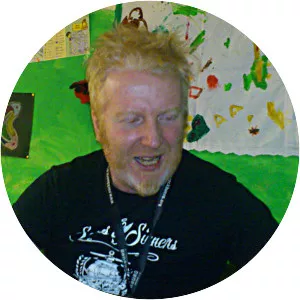 Finny McConnell - Singer