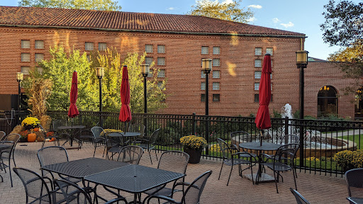 FIVE Steakhouse - Fine dining restaurant