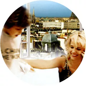 Flight of the Red Balloon - 2007 ‧ Drama/Art ‧ 1h 55m