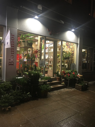 Flora Flower Shop - Florist in Trollhattan, Sweden