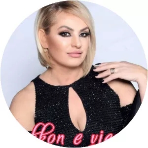 Flora Gashi - Singer