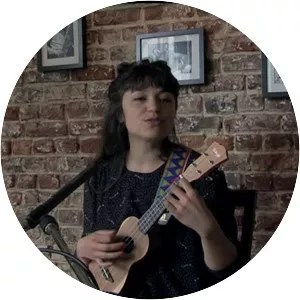 Flora Seigle - Musical artist