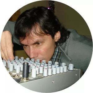 Flucturion 2.0 - Musical artist