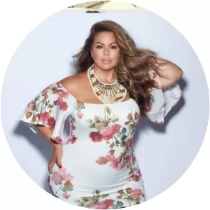 Fluvia Lacerda - Plus-size model