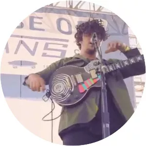 FMLYBND - Musical band