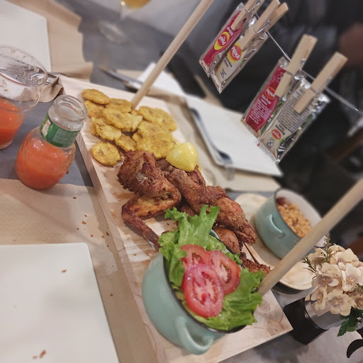 Food Grill Restaurante Dominicano - Restaurant