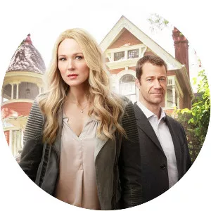 Framed For Murder: A Fixer Upper Mystery - Film