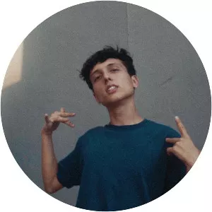 Fran Laoren - Musical artist