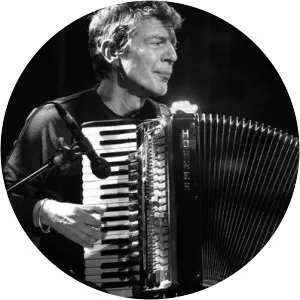 Francis Varis Musician