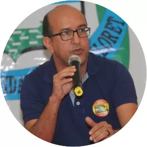 Francisco Caramuru de Oliveira Monte Paiva e Azevedo - Politician