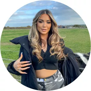 Frankie Sims - Chloe Sims' sister