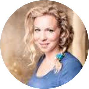 Franziska Ball - Actress