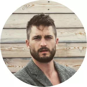 Fraser Moyle - Singer