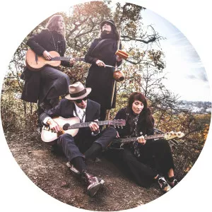 Frauenorchester - Musical artist