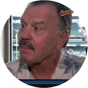 Fred Manfra - American sportscaster