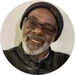 freddie notes - Singer