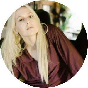 FREYA JOSEPHINE HOLLICK - Musician