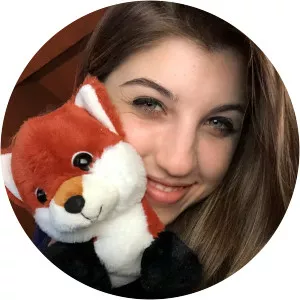 FrivolousFox ASMR - YouTuber