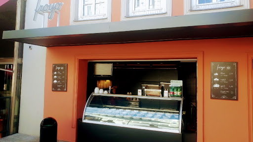 froyo Innsbruck frozen yoghurt - Frozen yogurt shop