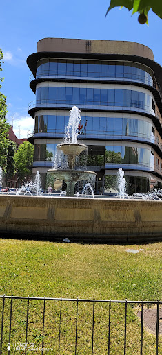 Fuente Biblioteca - Garden in Mostoles, Spain