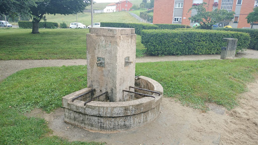 Fuente de Agua Potable Parque La Camocha - Drinking water fountain in La Camocha, Spain