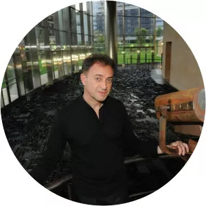 Gabriel Valansi - Visual artist