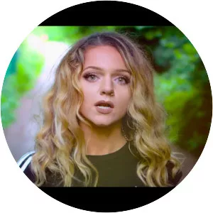 Gaby Henshaw - Musical artist