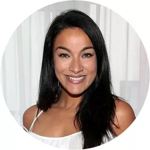 Gail Kaneswaran - Model ‧ Hazel Kaneswaran's sister