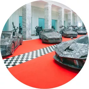 Gallery Of Steel Figures - 