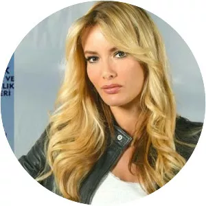 Gamze Özçelik - Turkish actress